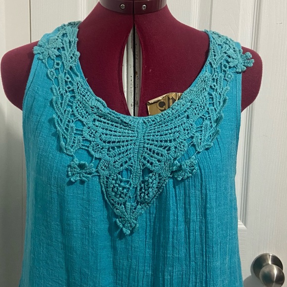 Papillon women blue viscose blend sleeveless asymmetrical hemline tunic. Size S. - Picture 3 of 11